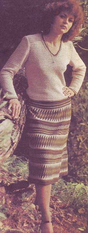 Свитер и юбка с узором, связанные крючком. Описание, схемы
